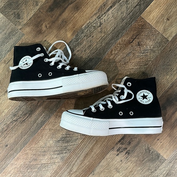 Converse - Picture 2 of 7